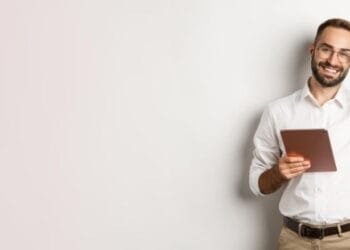 Transitioning from Sales Representative to Sales Manager: Key Steps and Challenges