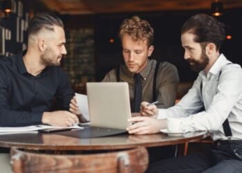 Advanced Closing Tactics: Navigating Complex Sales Situations